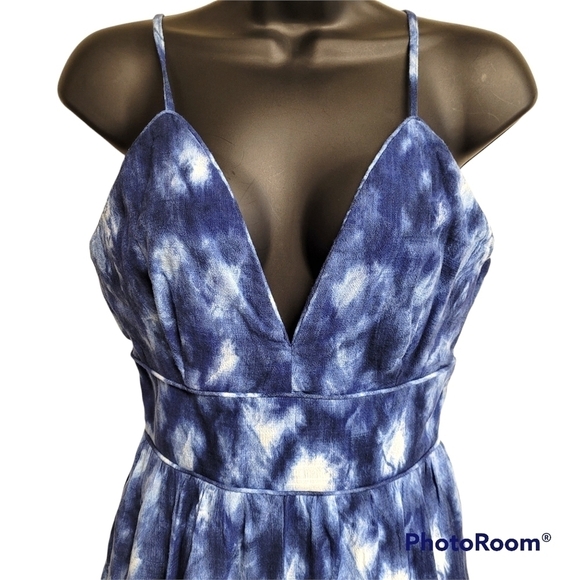 INC Blue And White Tie Dye Wide Leg V-Neck Jumpsuit With Pockets Size Small - Picture 3 of 7